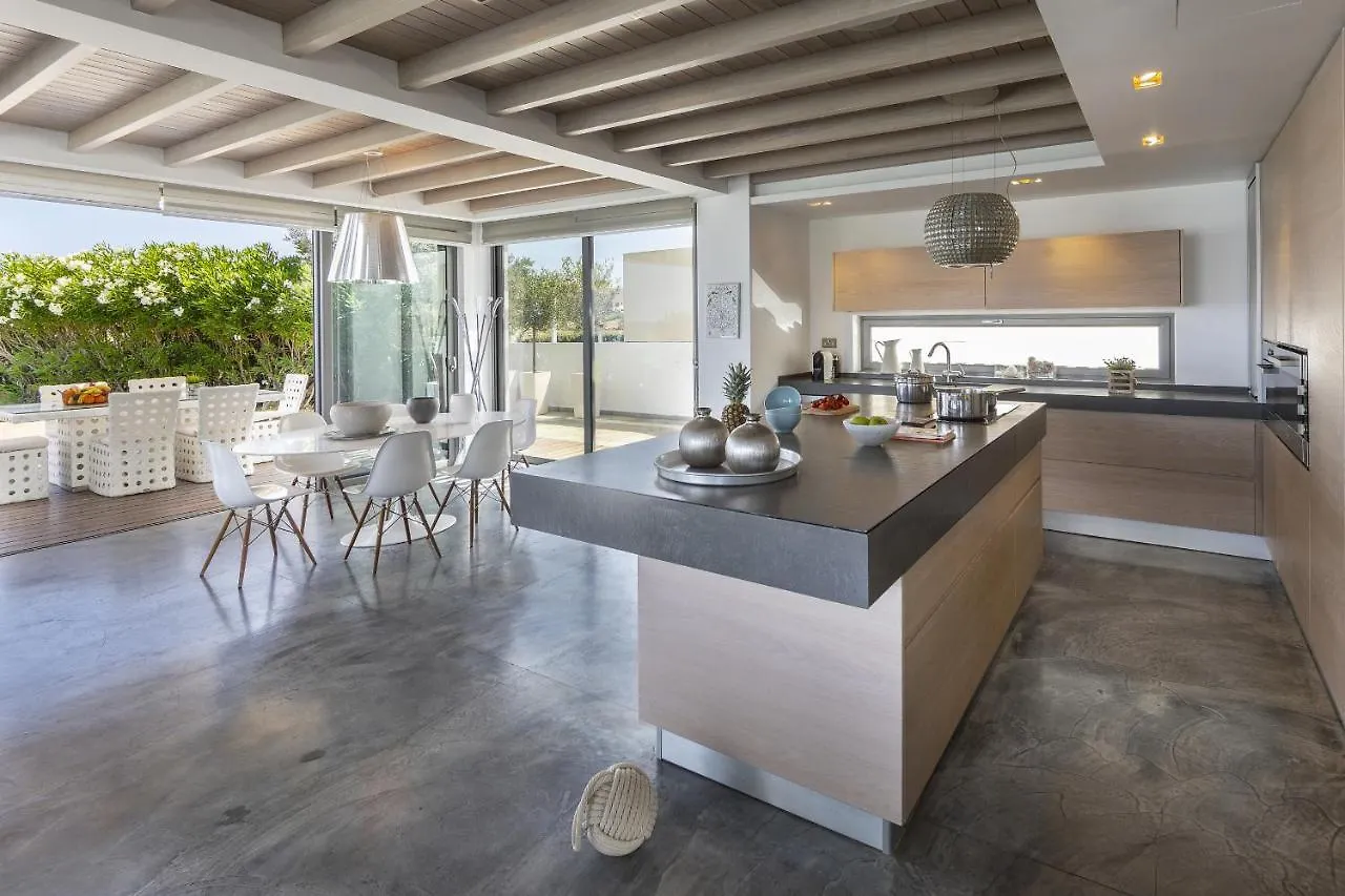 פרוטאראס Beachfront Dream Villa