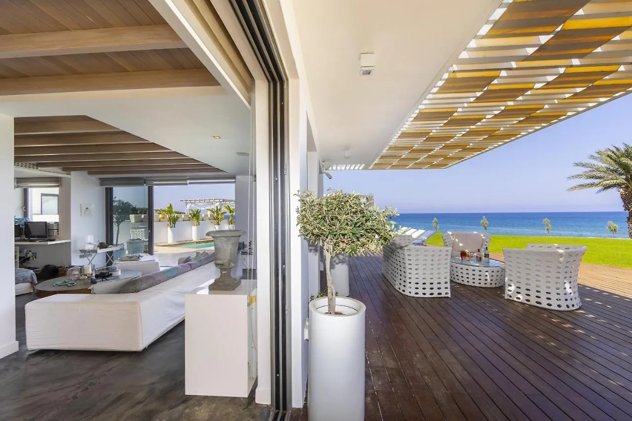 פרוטאראס Beachfront Dream Villa