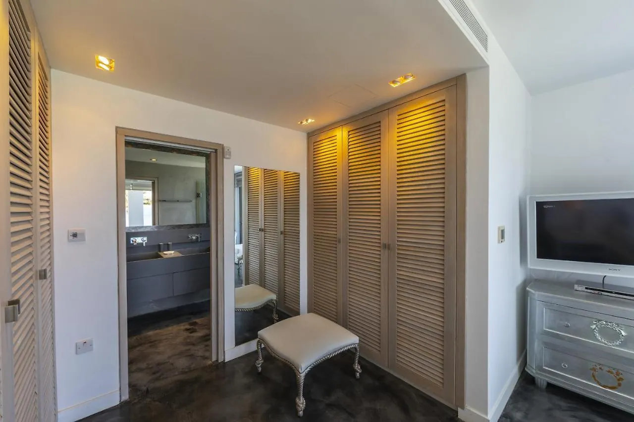 פרוטאראס Beachfront Dream Villa