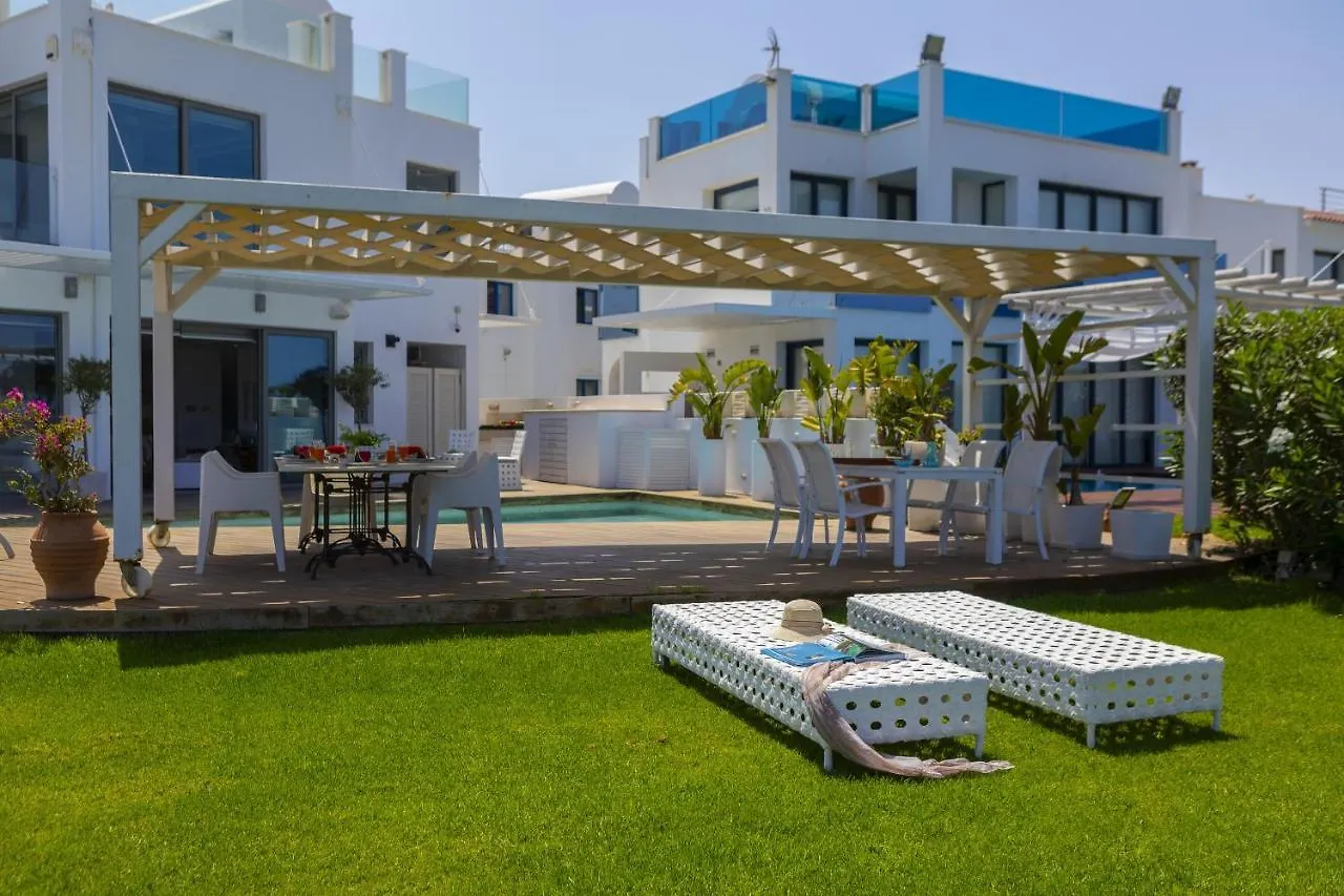 פרוטאראס Beachfront Dream Villa
