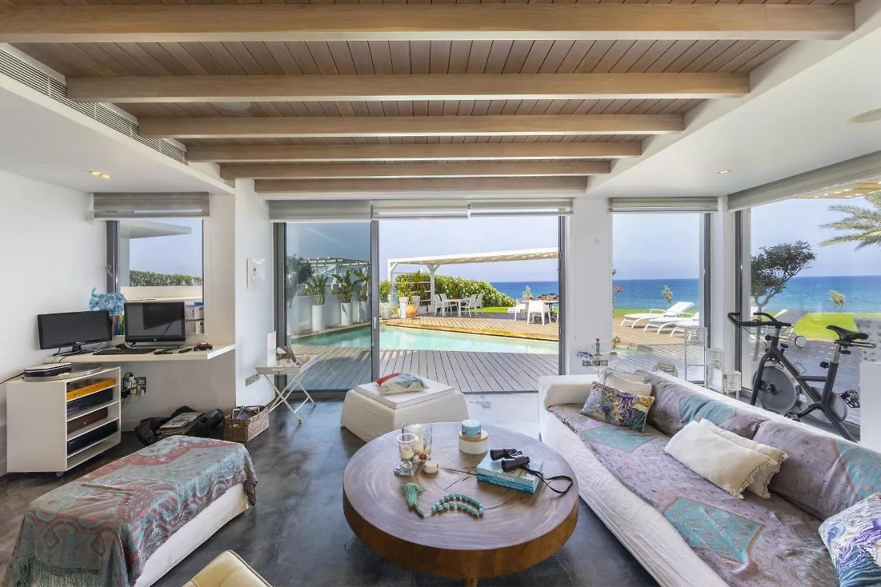 פרוטאראס Beachfront Dream Villa 0*,